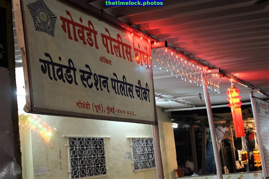 a police chowky also gets decked up